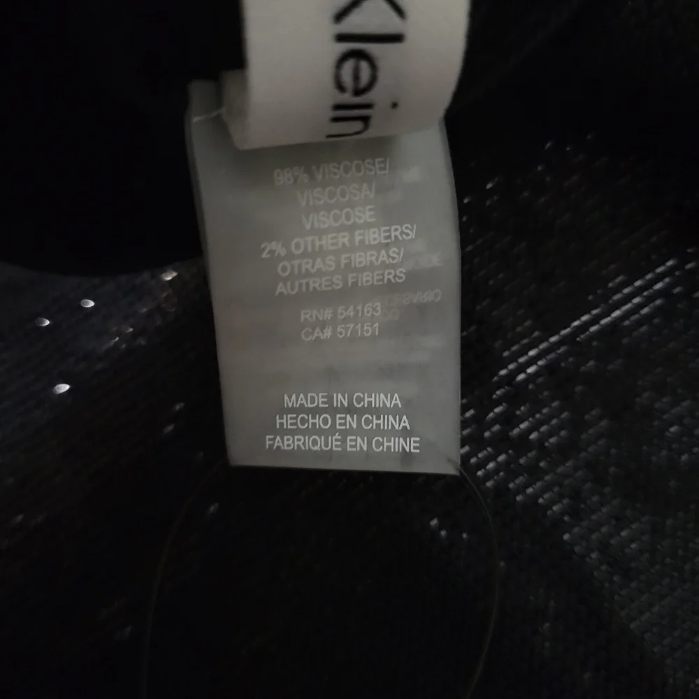 ☀️ Calvin Klein Metallic Scarf With Eyelash Fringe OS